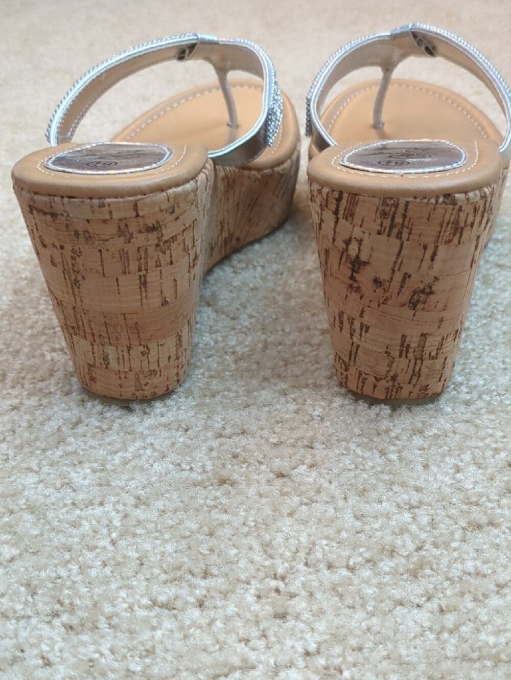 NWOB Silver Rhinestone Wedge Flip-Flops - Picture 5 of 7